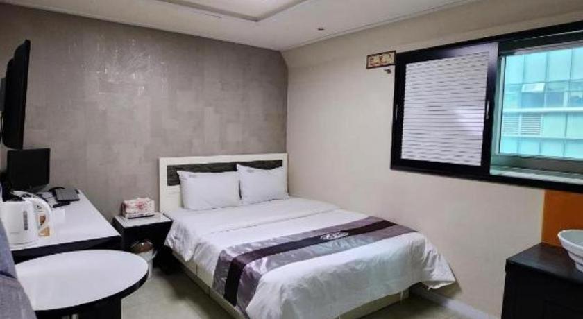 Novalus Tourist Hotel Seul Esterno foto
